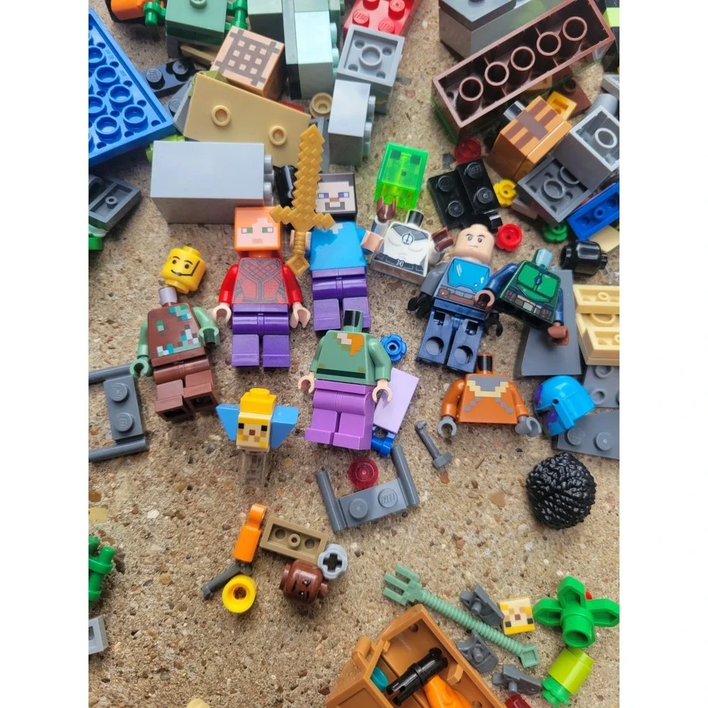 LEGO Minecraft Mixed Lot Minifigures, Accessories And Parts